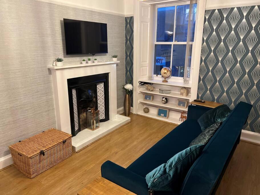 Harris Apartment Montrose Buitenkant foto